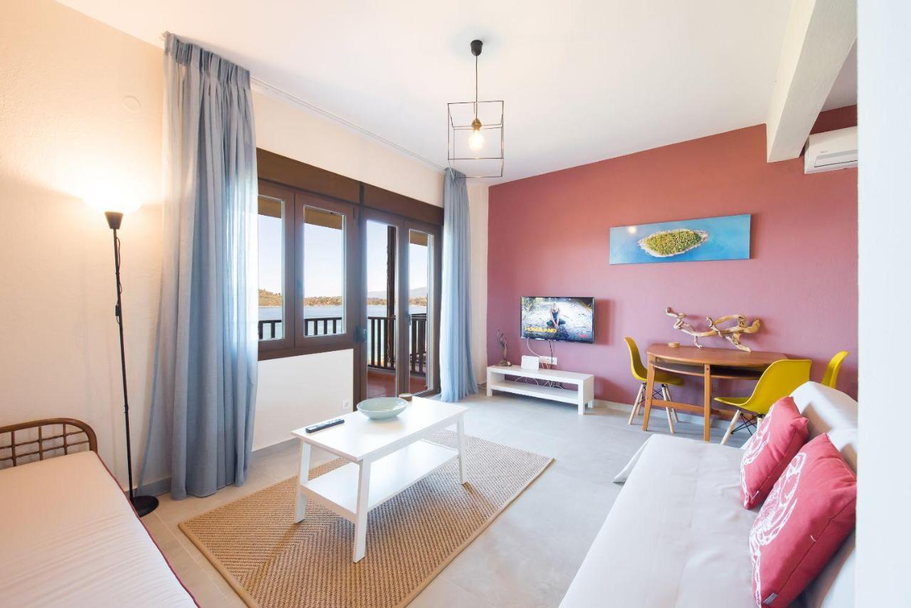 Nereus & Oceanus Beachfront Apartments, Lagonisi Beach #Feelslikehome Ormos Panagias Buitenkant foto