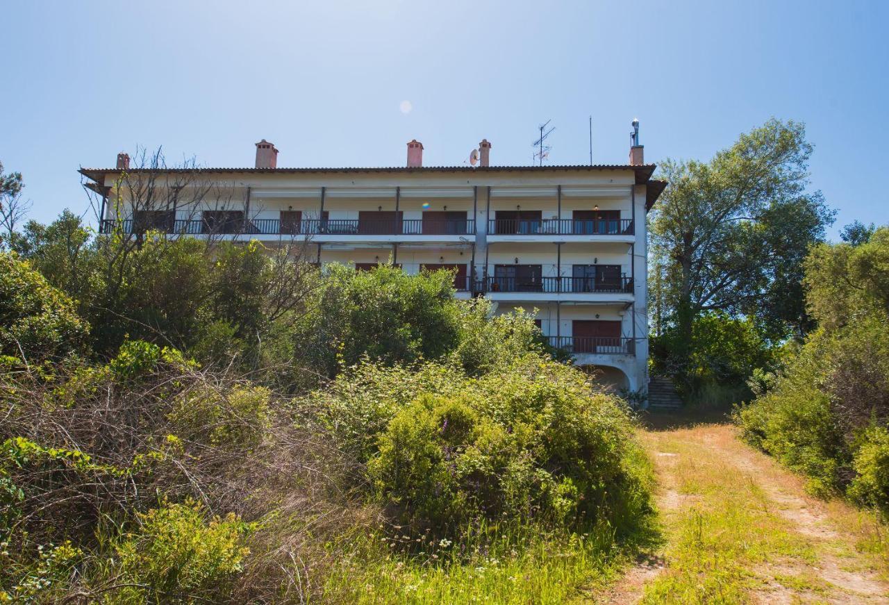 Nereus & Oceanus Beachfront Apartments, Lagonisi Beach #Feelslikehome Ormos Panagias Buitenkant foto