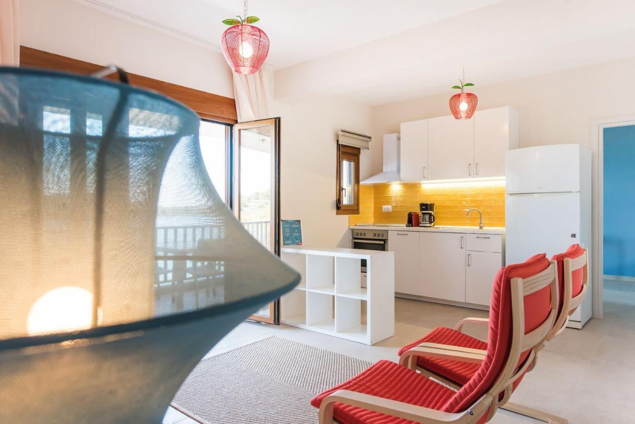 Nereus & Oceanus Beachfront Apartments, Lagonisi Beach #Feelslikehome Ormos Panagias Buitenkant foto