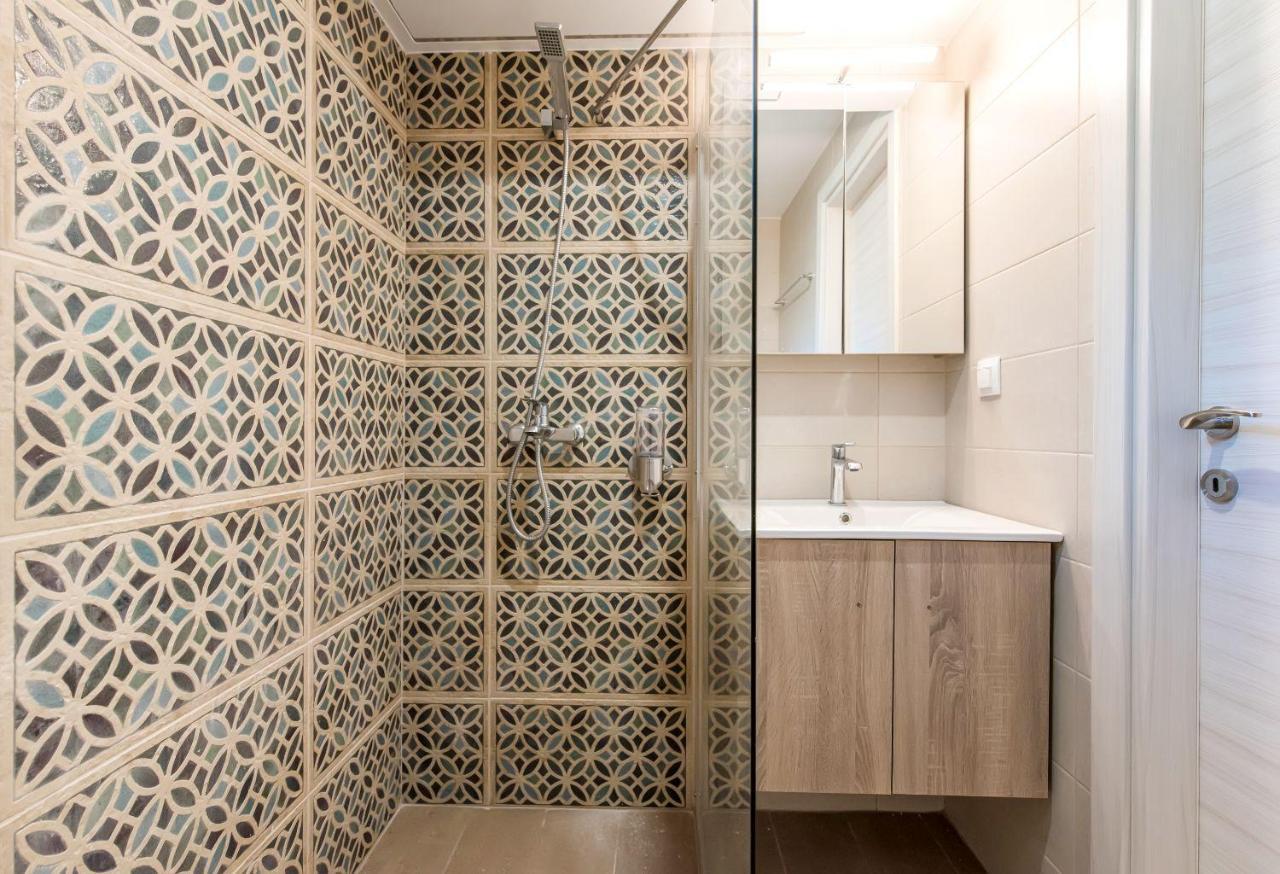 Nereus & Oceanus Beachfront Apartments, Lagonisi Beach #Feelslikehome Ormos Panagias Buitenkant foto