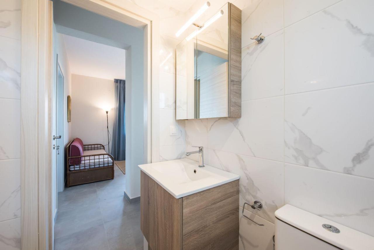 Nereus & Oceanus Beachfront Apartments, Lagonisi Beach #Feelslikehome Ormos Panagias Buitenkant foto