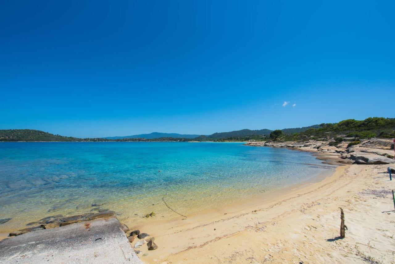 Nereus & Oceanus Beachfront Apartments, Lagonisi Beach #Feelslikehome Ormos Panagias Buitenkant foto