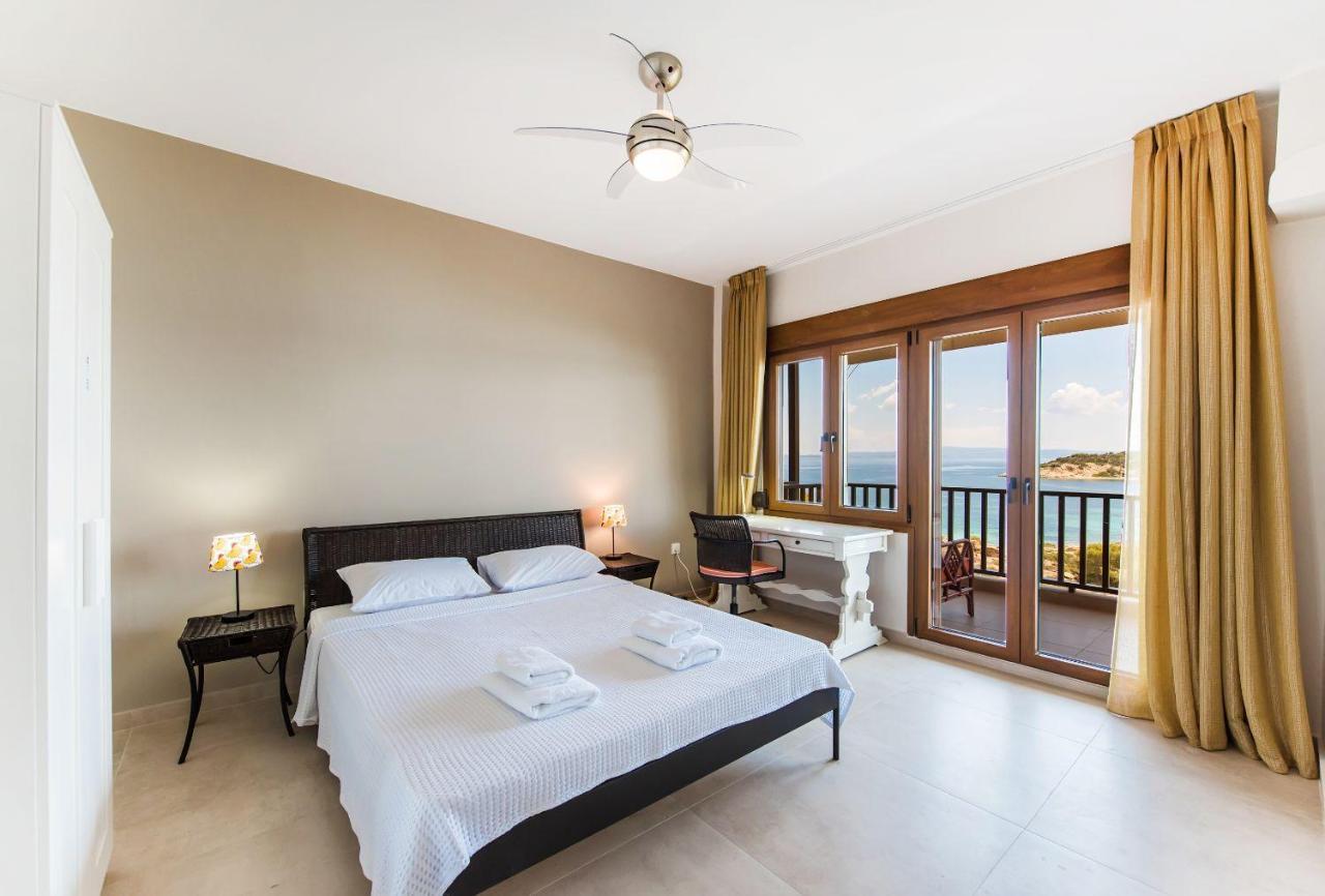 Nereus & Oceanus Beachfront Apartments, Lagonisi Beach #Feelslikehome Ormos Panagias Buitenkant foto