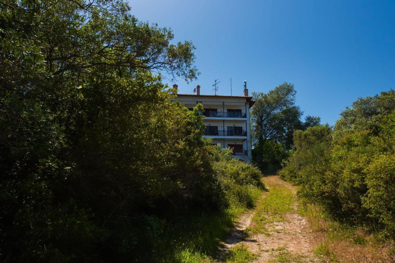 Nereus & Oceanus Beachfront Apartments, Lagonisi Beach #Feelslikehome Ormos Panagias Buitenkant foto