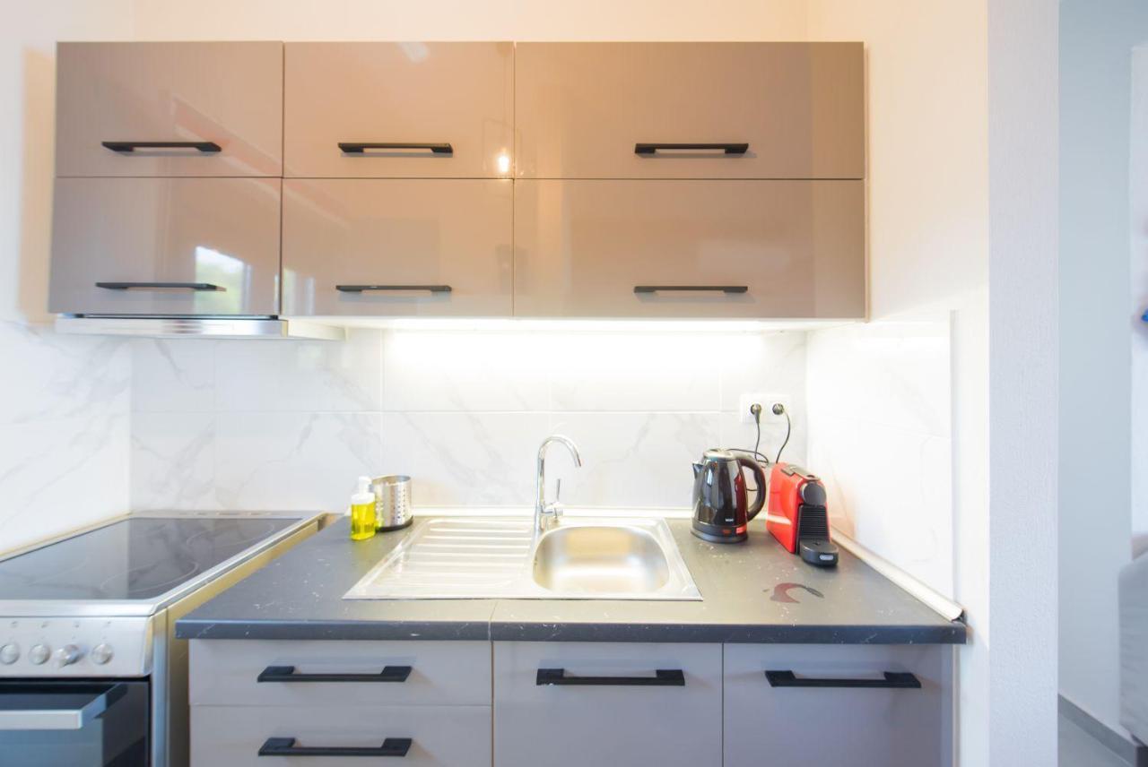 Nereus & Oceanus Beachfront Apartments, Lagonisi Beach #Feelslikehome Ormos Panagias Buitenkant foto