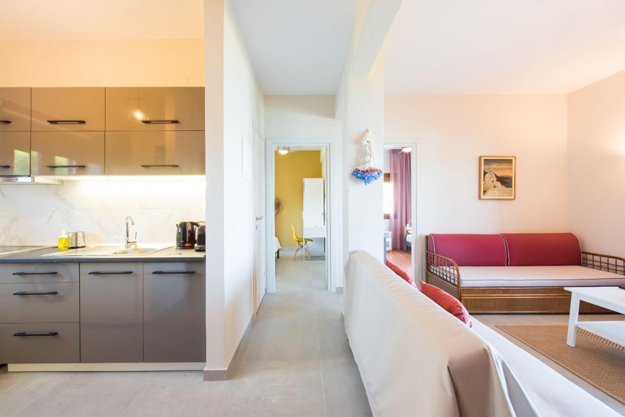 Nereus & Oceanus Beachfront Apartments, Lagonisi Beach #Feelslikehome Ormos Panagias Buitenkant foto