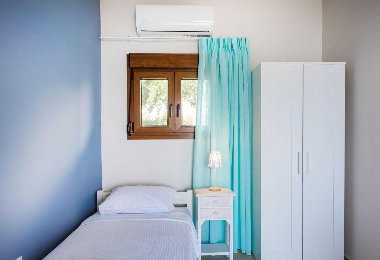 Nereus & Oceanus Beachfront Apartments, Lagonisi Beach #Feelslikehome Ormos Panagias Buitenkant foto