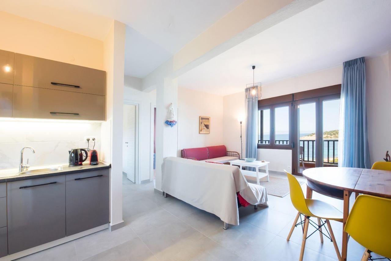 Nereus & Oceanus Beachfront Apartments, Lagonisi Beach #Feelslikehome Ormos Panagias Buitenkant foto