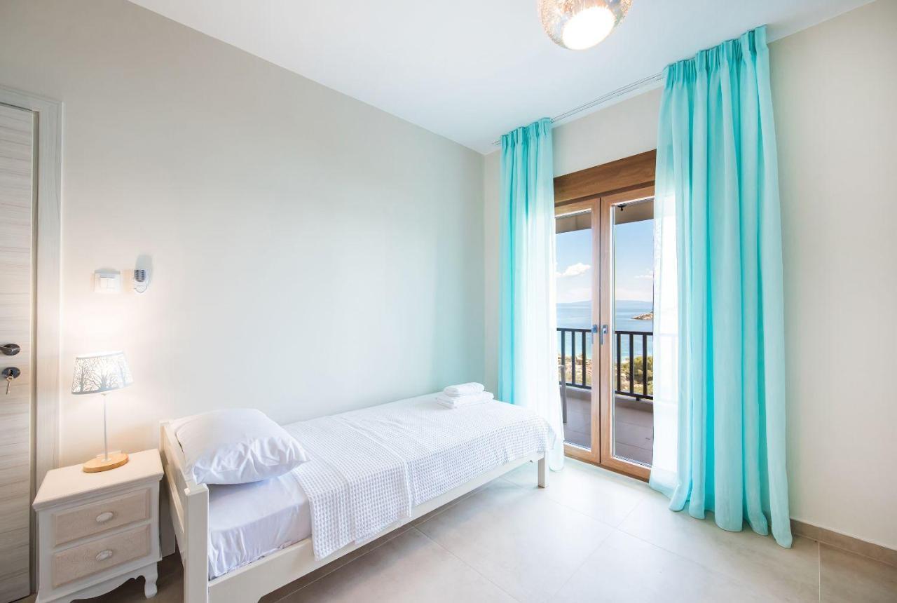 Nereus & Oceanus Beachfront Apartments, Lagonisi Beach #Feelslikehome Ormos Panagias Buitenkant foto